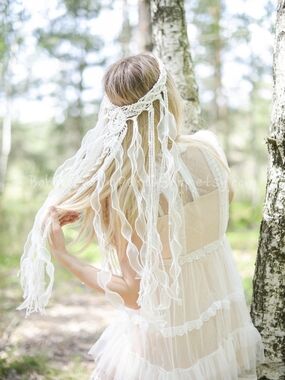 Bohemian Lace Hairpiece in White - Women Accessories